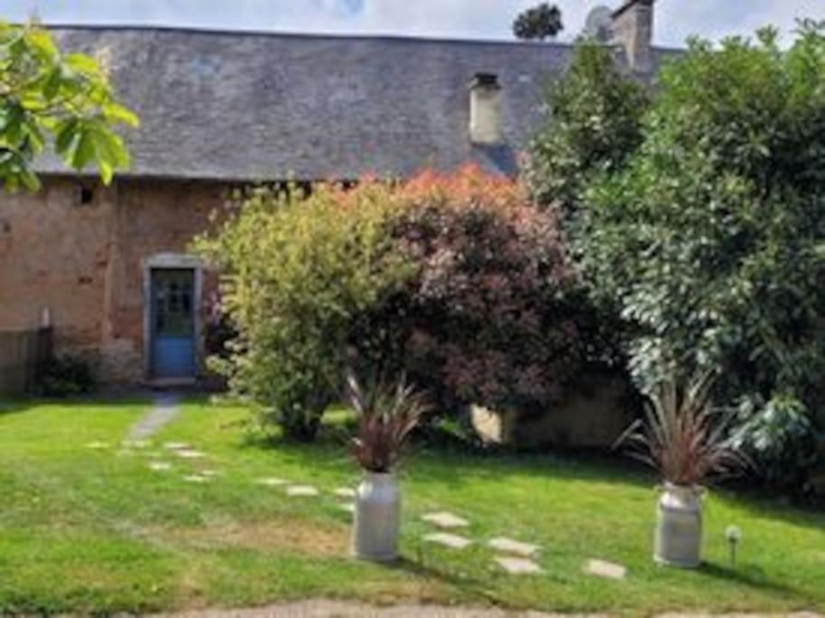 Ecuries De Losque Les Champs-de-Losque