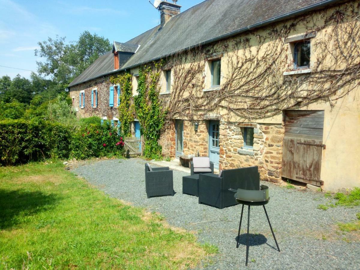 Ferienhaus Ecuries De Losque Les Champs-de-Losque